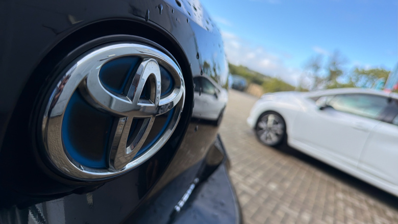 Toyota Corolla 1.8 VVT-i Hybrid Icon Tech 5dr CVT Hybrid Hatchback